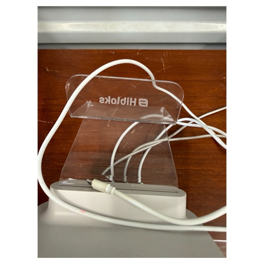 Hiploks VR Device Display Stand LED-Lamp Charging Station VRC0221 White Clear - Picture 6 of 7